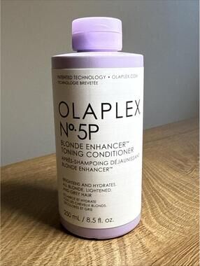 Olaplex No.5P Blonde Enhacer Toning Conditioner 8.4